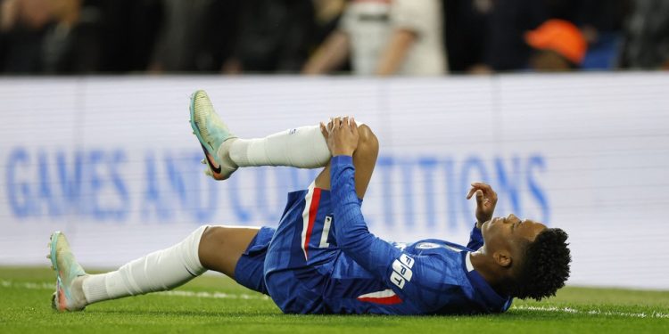 Lesão de Estêvão Willian preocupa e coloca presença na Copa em risco