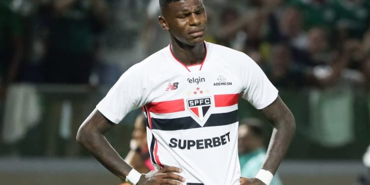 Crise no São Paulo: polêmica com Arboleda gera tensão e pode terminar em saída