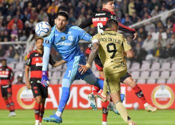 Botafogo empata com o Caracas na estreia da Sul-Americana 2026 e é vaiado no Nilton Santos