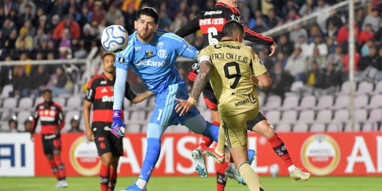 Botafogo empata com o Caracas na estreia da Sul-Americana 2026 e é vaiado no Nilton Santos