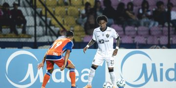 Botafogo empata com o Caracas na estreia da Sul-Americana 2026 e é vaiado no Nilton Santos