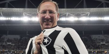 Lesão de Estêvão Willian preocupa e coloca presença na Copa em risco