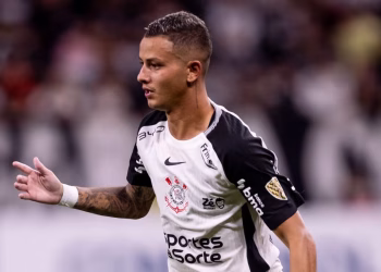 Lesão de Estêvão Willian preocupa e coloca presença na Copa em risco