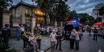 ASILOS NA MIRA: PREFEITURA FECHA CASAS DE REPOUSO.
