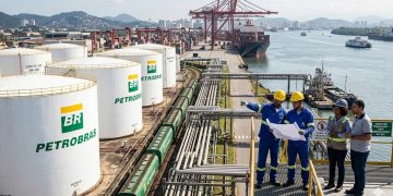 BILHÕES NO TANQUE: PETROBRAS ANUNCIA R$ 37 BI PARA SÃO PAULO.
