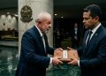 DESAFIO AO SENADO: LULA INSISTE E REENVIA MESSIAS AO STF.