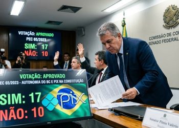 PIX NA CONSTITUIÇÃO: CCJ APROVA AUTONOMIA DO BANCO CENTRAL.
