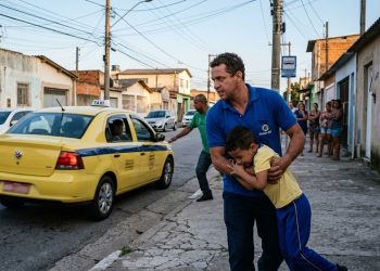 HERÓI SALVA CRIANÇA DE TENTATIVA DE SEQUESTRO NA ZONA LESTE.