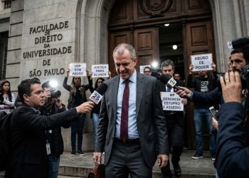 A CONTA CHEGOU: MP DENUNCIA EX-PROFESSOR DA USP POR ESTUPRO.