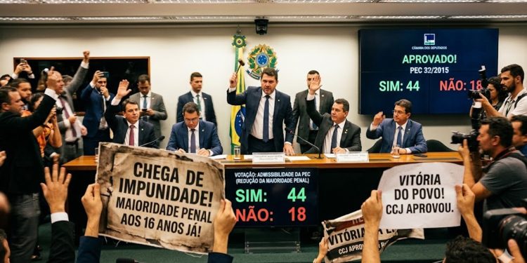 CHEGA DE IMPUNIDADE: CCJ APROVA MAIORIDADE PENAL AOS 16 ANOS.