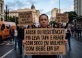 ABUSO OU RESISTÊNCIA? PM LEVA TAPA E REAGE COM SOCO EM MULHER COM BEBÊ EM SP