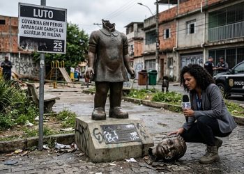 COVARDIA EM PERUS: Arrancam cabeça de estátua de Milena