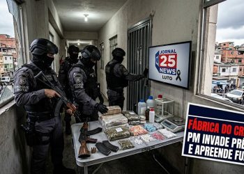 FÁBRICA DO CRIME: PM invade prédio e apreende fuzil