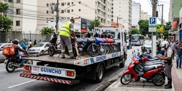 LIMPA NAS RUAS: MAIS DE 2.300 CICLOMOTORES SÃO GUINCHADOS EM SP