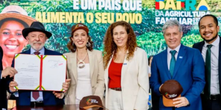 LULA DEFENDE SOBERANIA ALIMENTAR EM LANÇAMENTO DE PLANO PARA AGRICULTURA FAMILIAR