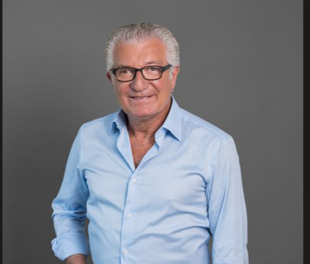 Morre Peppino di Capri, voz de “Champagne” e ícone da música italiana, aos 86 anos