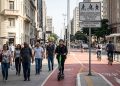 FREIO NA VONTADE: SP LIMITA PATINETES E BIKES ELÉTRICAS A 20 KM/H E ATÉ 6 KM/H COM PEDESTRES