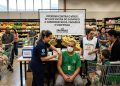 OFENSIVA CONTRA O VIRUS: SP LEVA VACINA DO SARAMPO A SUPERMERCADOS, PADARIAS E SHOPPINGS