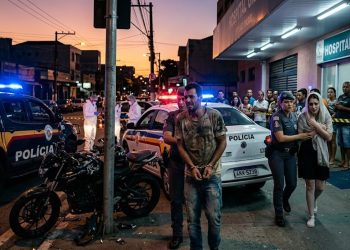 TERROR NO GRAJAÚ: CRIMINOSO FAZ FAMÍLIA REFÉM, ESTUPRA JOVEM E É PRESO NA ZONA SUL