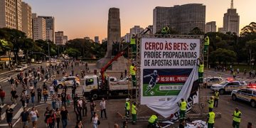 CERCO ÀS BETS: SP PROÍBE PROPAGANDAS DE APOSTAS NA CIDADE