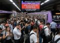 PASSO DE TARTARUGA: FALHAS EM SÉRIE TRAVAM LINHA 5-LILÁS