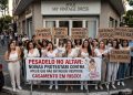 PESADELO NO ALTAR: NOIVAS PROTESTAM CONTRA ATELIÊ QUE NÃO ENTREGOU VESTIDOS.