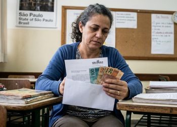 VERGONHA EM SP: ESTADO PAGA R$ 5 MIL POR PROFESSORA AGREDIDA
