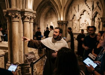 ARTE NA CRIPTA: CATEDRAL DA SÉ RECEBE TEATRO IMERSIVO INÉDITO