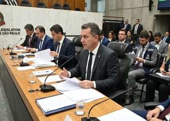 CÂMARA DE SP APROVA ANÁLISE DE IMPEACHMENT CONTRA NUNES