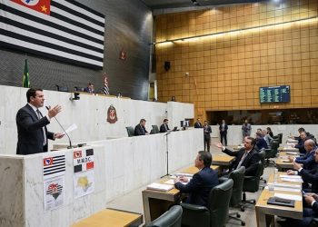 CLIMA DE CISÃO: DEPUTADO ELEITO PREGA AUTONOMIA DE SP