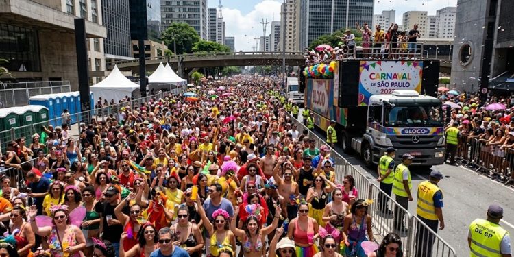GIGANTE NA RUA: SP TERÁ RECORDE DE 741 BLOCOS EM 2027