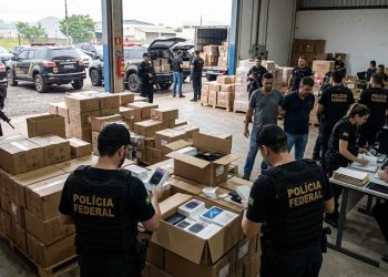 GOLPE DE MEIO BILHÃO: PF desmonta esquema milionário de contrabando de eletrônicos em SP