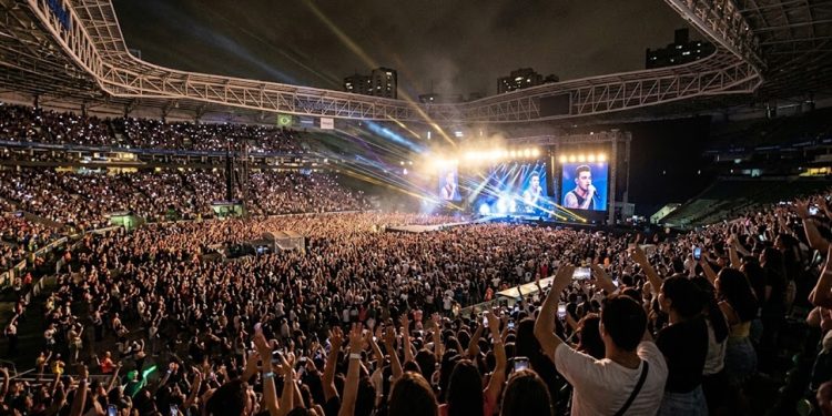 MARATONA POP: SÃO PAULO RECEBE ZAYN E ROBBIE WILLIAMS