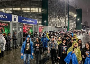 NOITE HISTÓRICA: IRON MAIDEN REÚNE MULTIDÃO EM SP