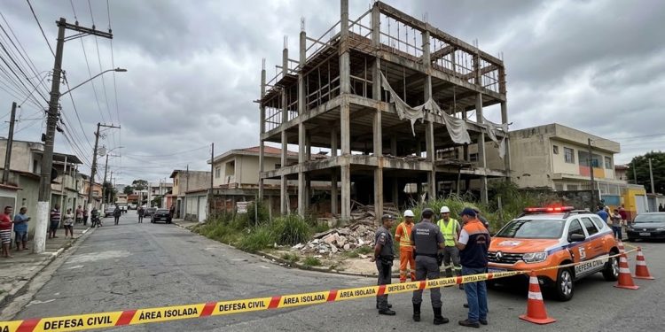 PERIGO NA PENHA: JUSTIÇA MANDA DERRUBAR ESQUELETO DA MORTE