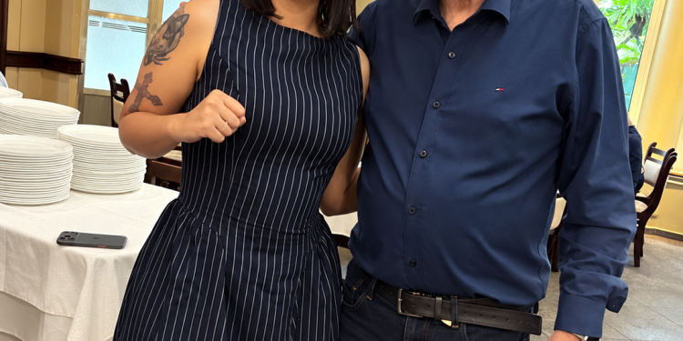 Encontro ao acaso une 45 anos de jornalismo e a deputada mais votada de SP